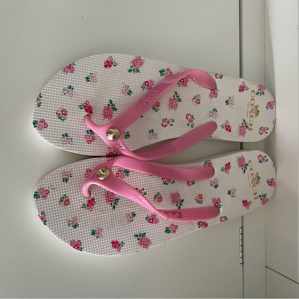 Coach flip flops